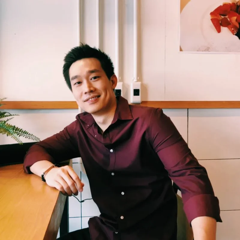 Ou, social marketing director, 7Exit Media